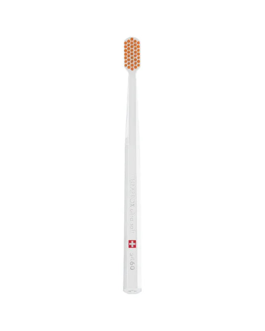 Зубна щітка Curaprox Ultra Soft, d 0,10 мм (найбільш мʼяка із серії)