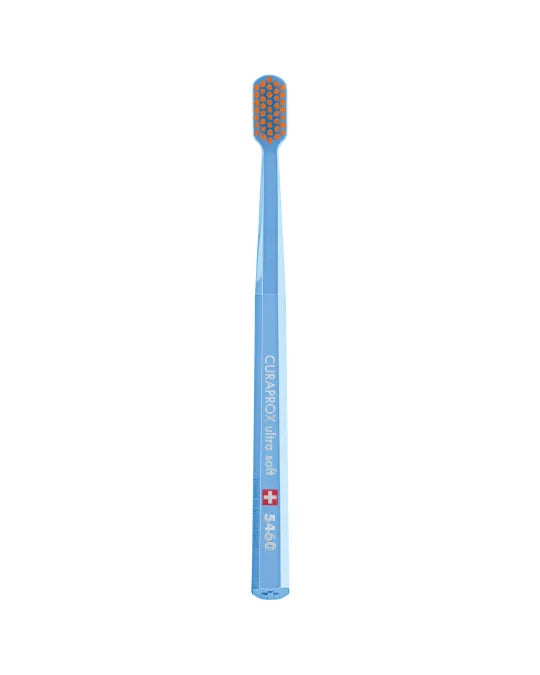 Зубна щітка Curaprox Ultra Soft, d 0,10 мм (найбільш мʼяка із серії)