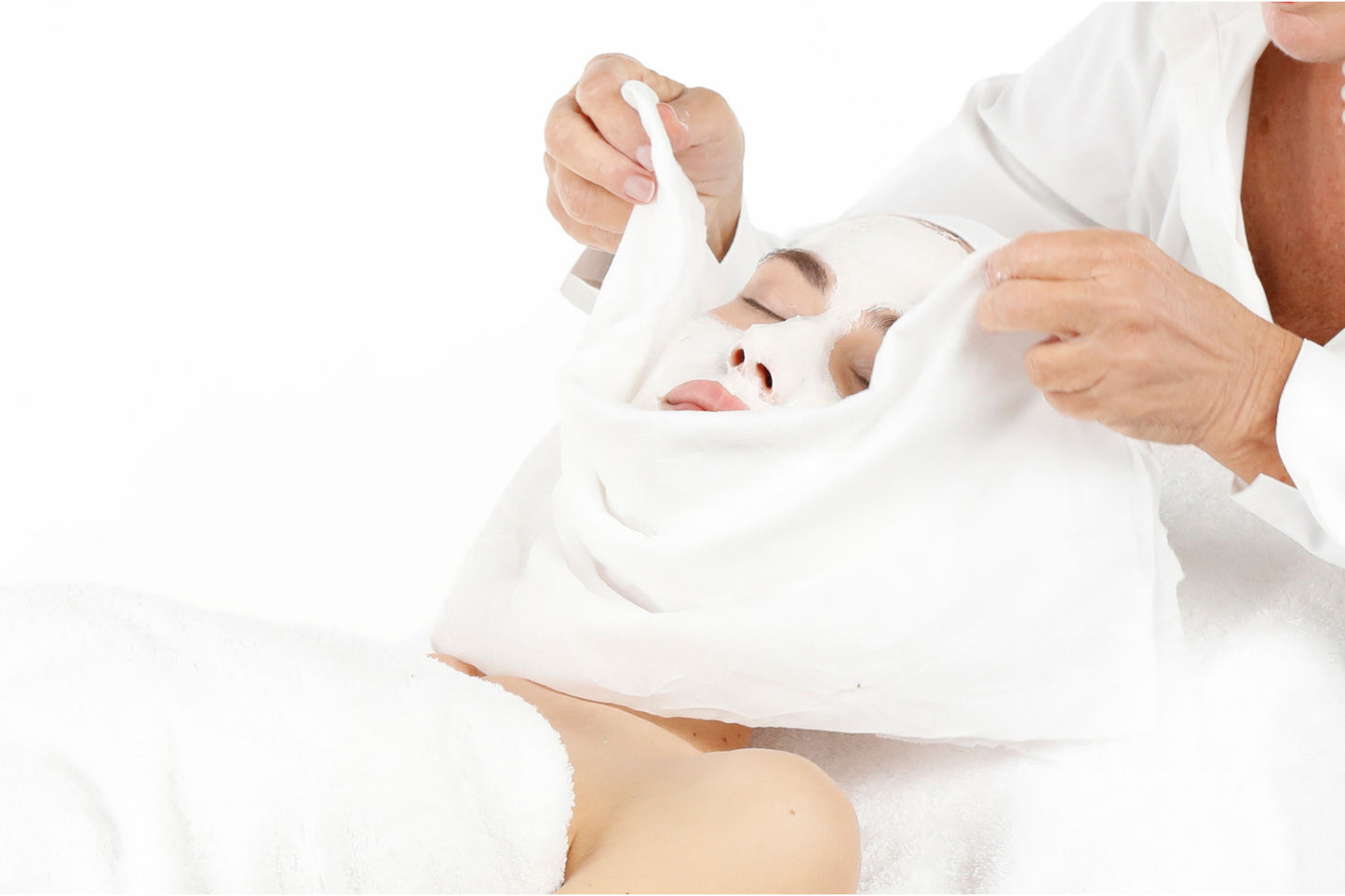 Стягувальна та регулювальна маска (крок 6) Christina Comodex Astringe & Regulate Mask, 250 мл