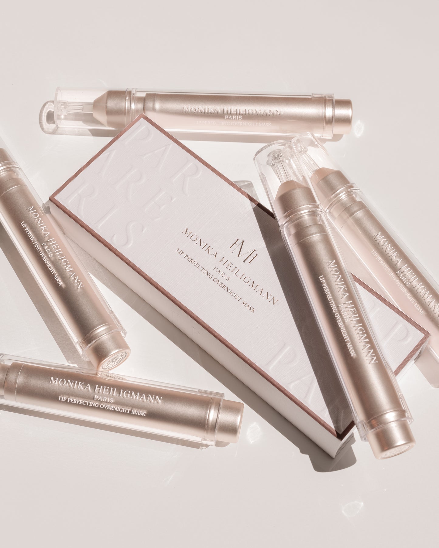 Lip Perfecting Overnight Mask / Нічна маска для покращення стану губ