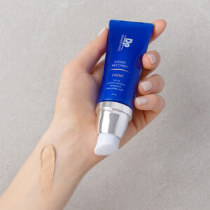 Cover Recover / Захисний тональний крем з SPF-30