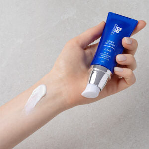 Cover Recover / Захисний тональний крем з SPF-30