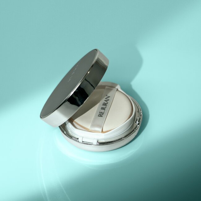 SkinGlow Cushion SPF50+ Rejuran Мультифункціональний кушон з полінуклеотидами