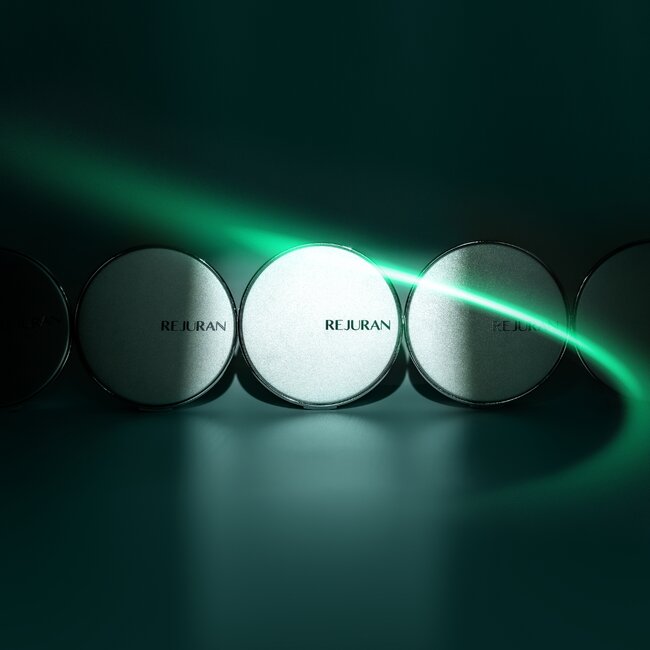 SkinGlow Cushion SPF50+ Rejuran Мультифункціональний кушон з полінуклеотидами